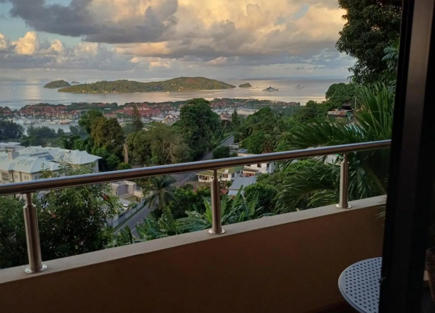 180 Degrees Jewel Hotel Victoria 0*,